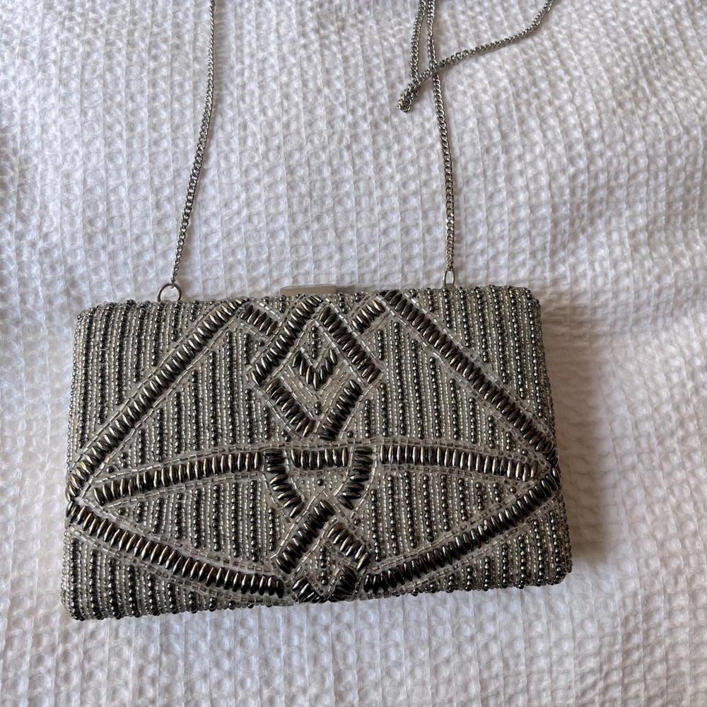 Beaded clutch
